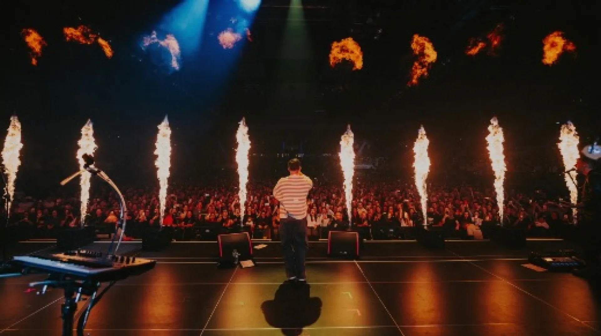 Нико Сантос, Arena Tour 26
