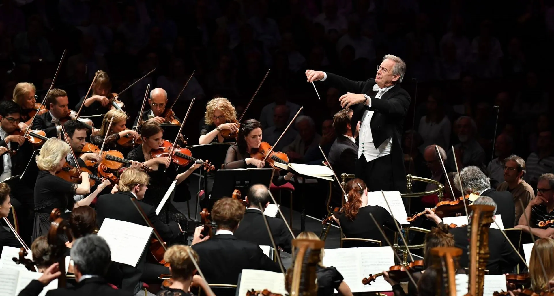 Corul și Orchestra Constellation