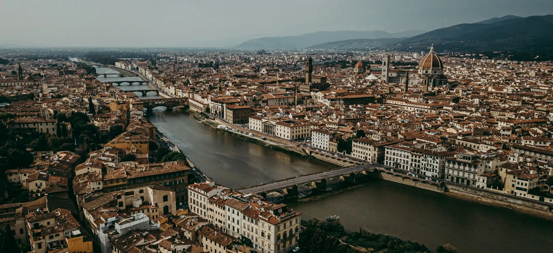 Un día en Florencia, billete de tren de ida y vuelta desde Milán y tour Hop-On Hop-Off de Florencia