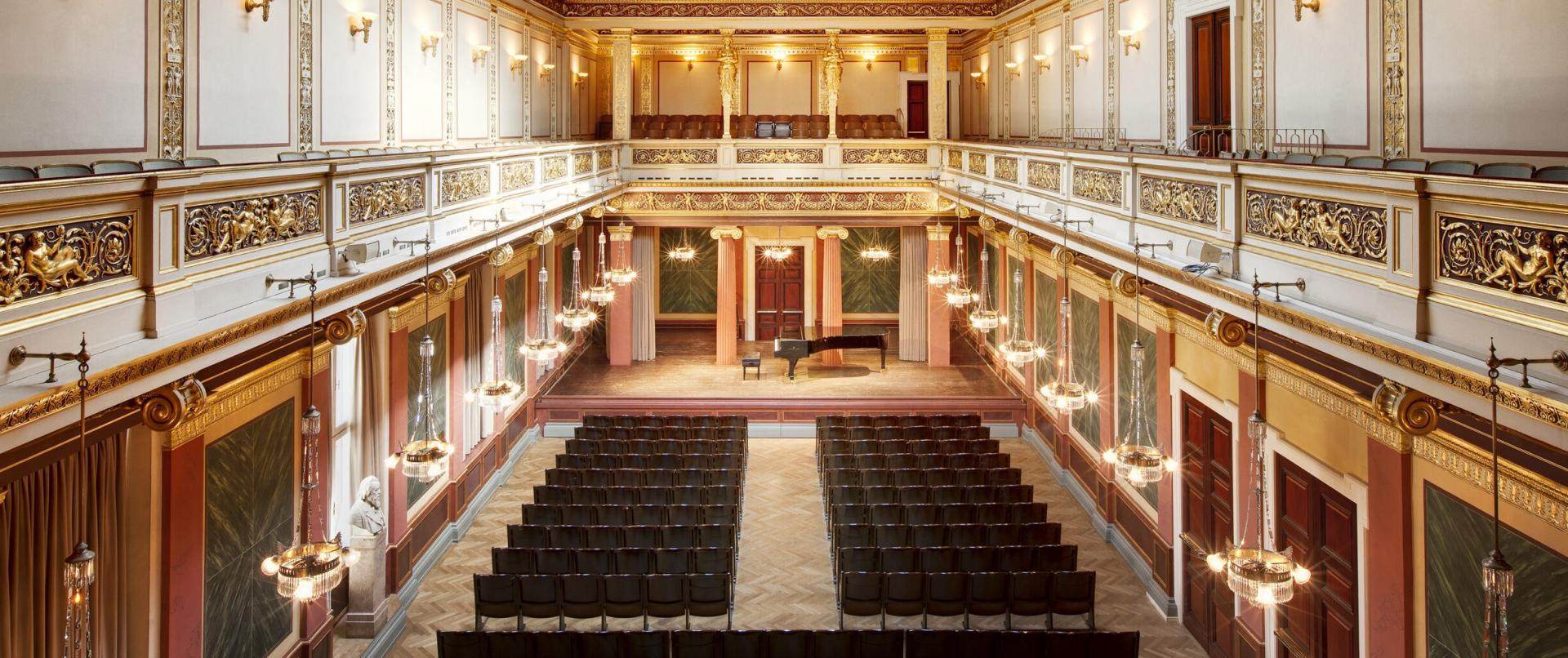 Mozart and Vivaldi´s 4 Seasons in the Musikverein Brahms Hall