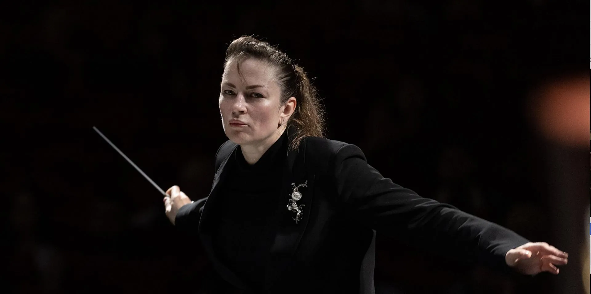 Alevtina Ioffe dirige Čajkovskij e Rachmaninov