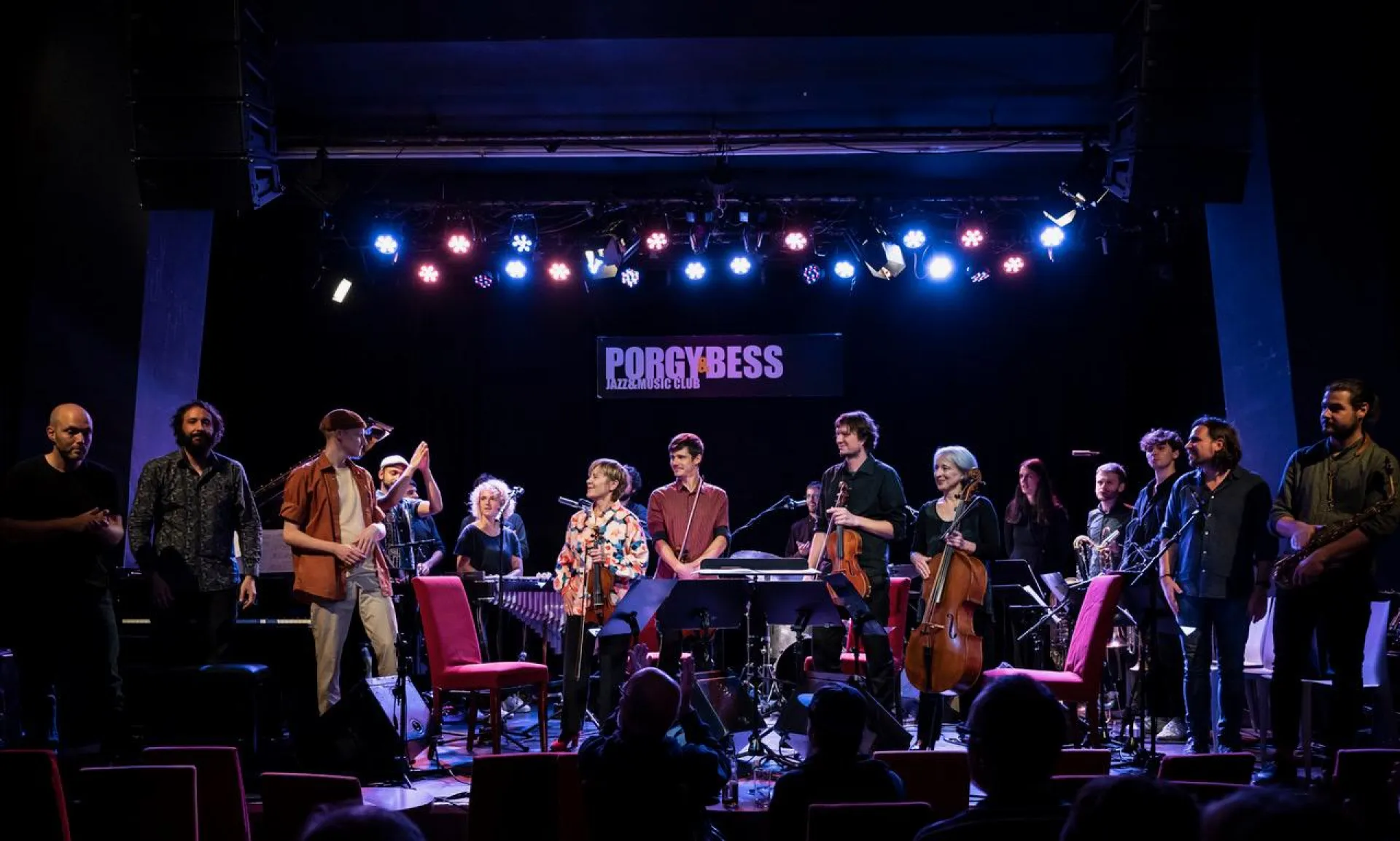 OnQ Large Ensemble interpreta a Vedovelli y Tiefenbacher