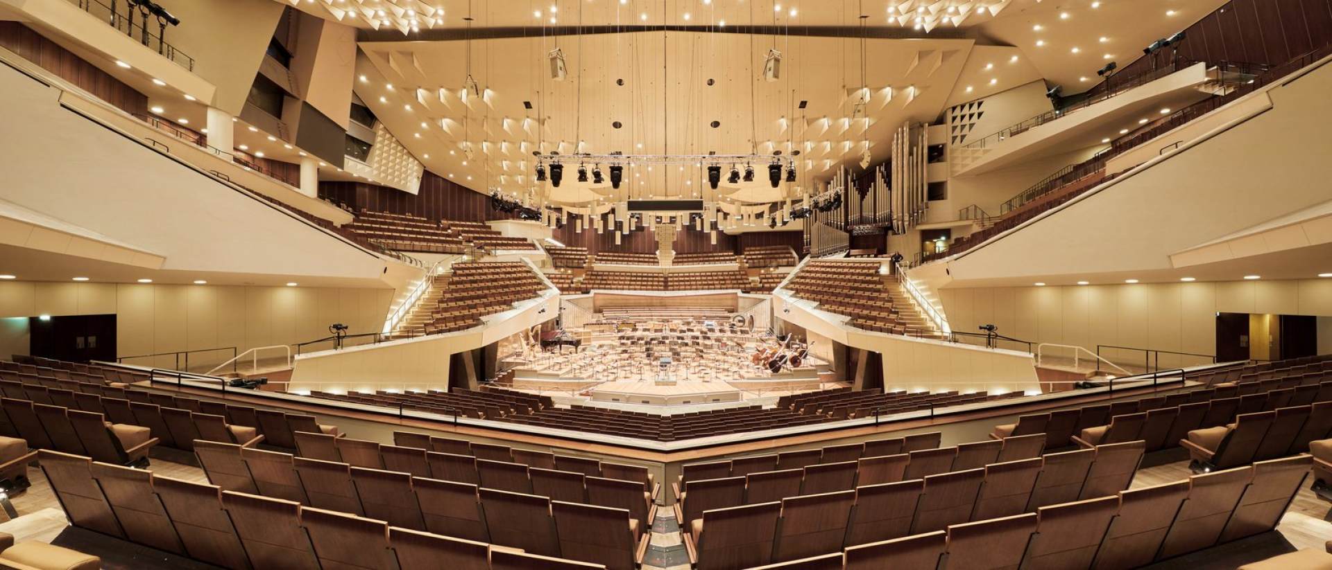 The Sound of Hans Zimmer and John Williams