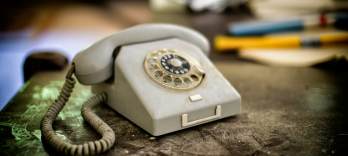 The Telephone und Trouble in Tahiti