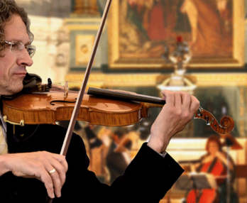 Serenata en la Residencia