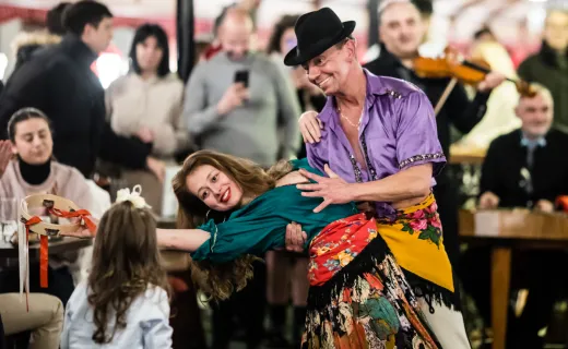 Dinner & Cruise with Folklore Live Music and Dance Show 4