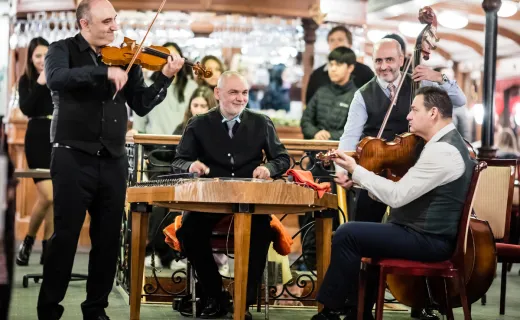 Dinner & Cruise with Folklore Live Music and Dance Show 5