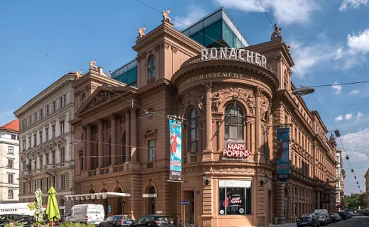Teatrul Ronacher 