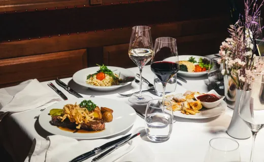 Strauss Dinner Show