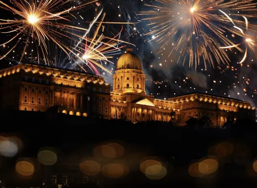 Crucero turístico con fuegos artificiales y 1 bebida