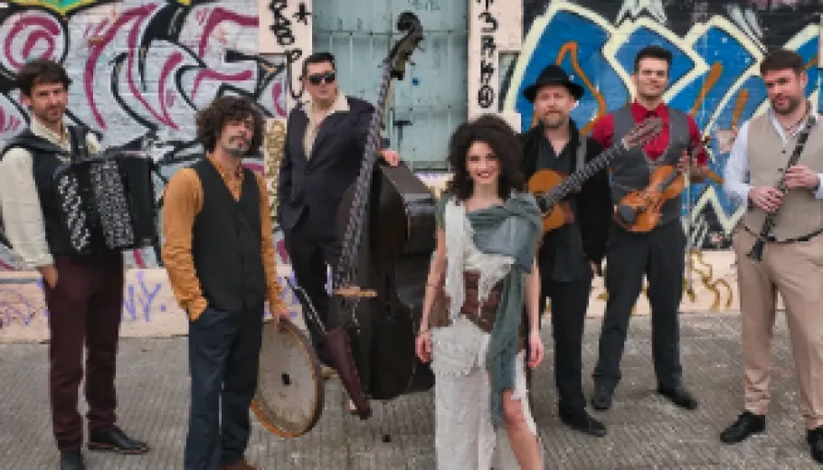 Barcelona Gipsy Balkan Orchestra