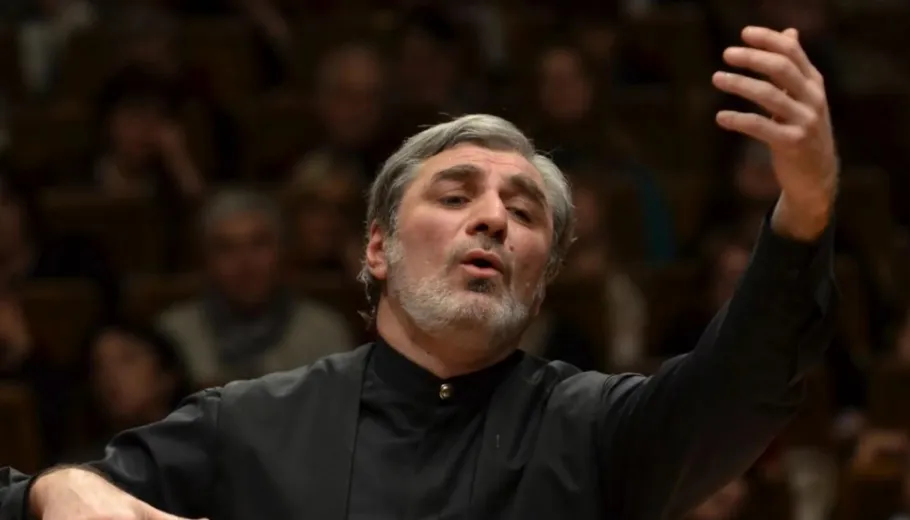 Vakhtang Kakhidze und das Budafok-Dohnányi-Orchester