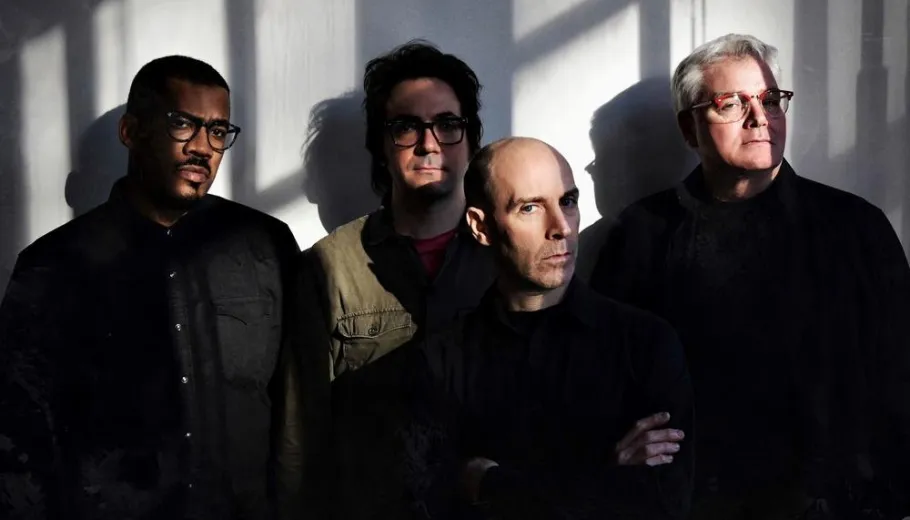 The Messthetics и Джеймс Брэндон Льюис
